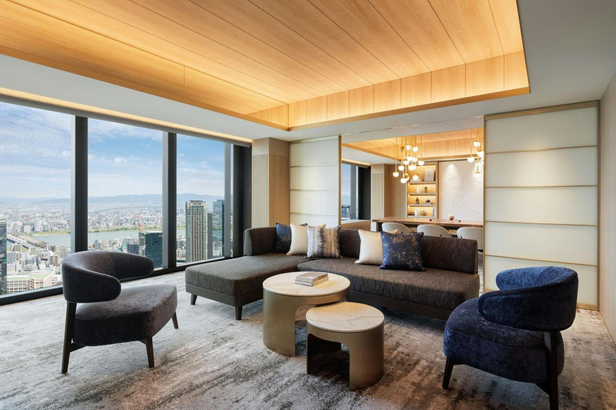 The Osaka Station Hotel, Autograph Collection Екстериор снимка